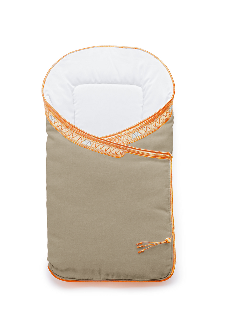 BISHT-STYLE BABY NEST (0 - 12 Months)