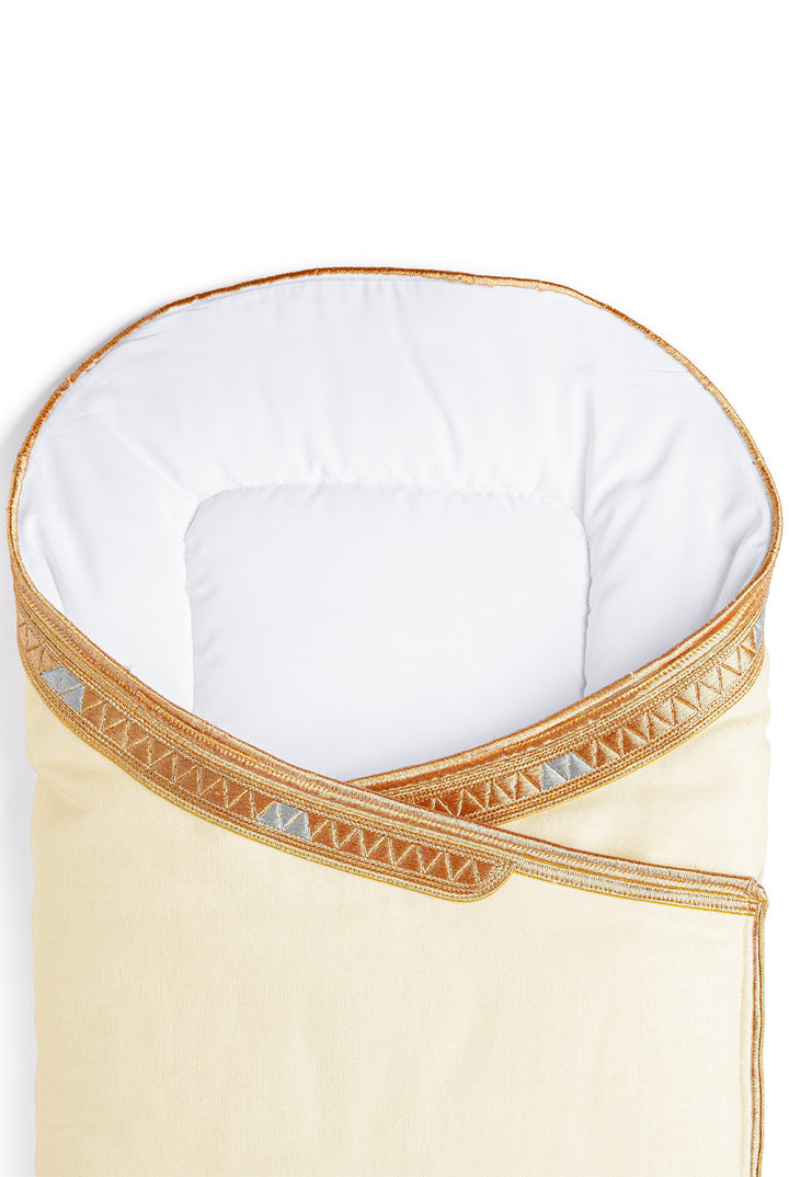 BISHT-STYLE BABY NEST (0 - 12 Months)